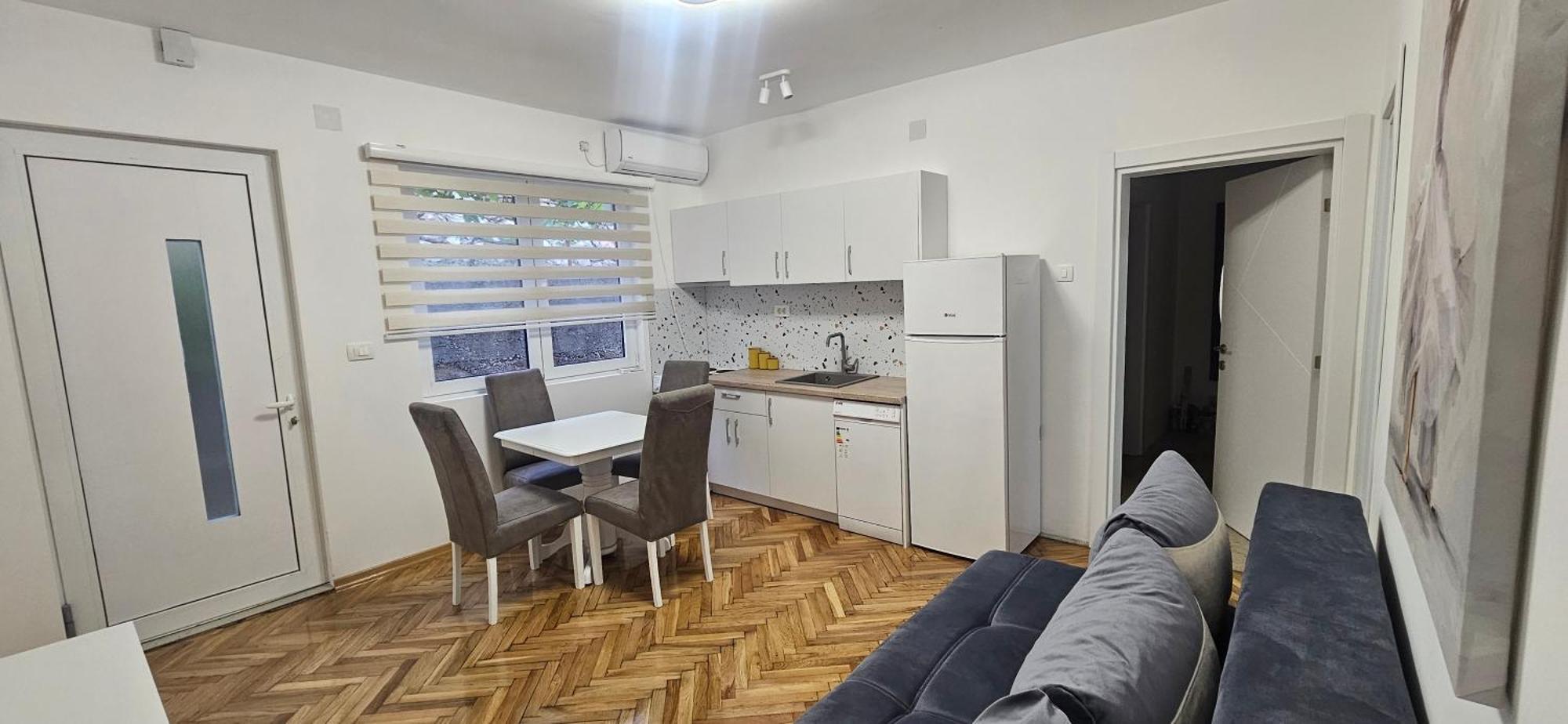 Dika Apartment Bar Exterior photo